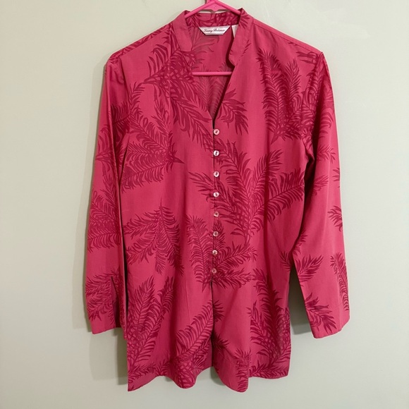 Tommy Bahama Pink lightweight shirt with sheer leaves - Picture 2 of 13